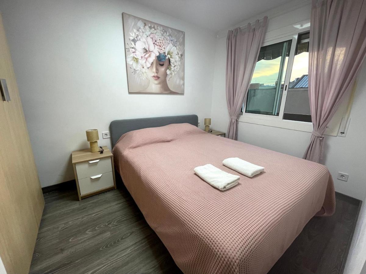 Sant Adria Beach Apartment Wi-Fi Parking Free سان أدريان دي بيزوس المظهر الخارجي الصورة