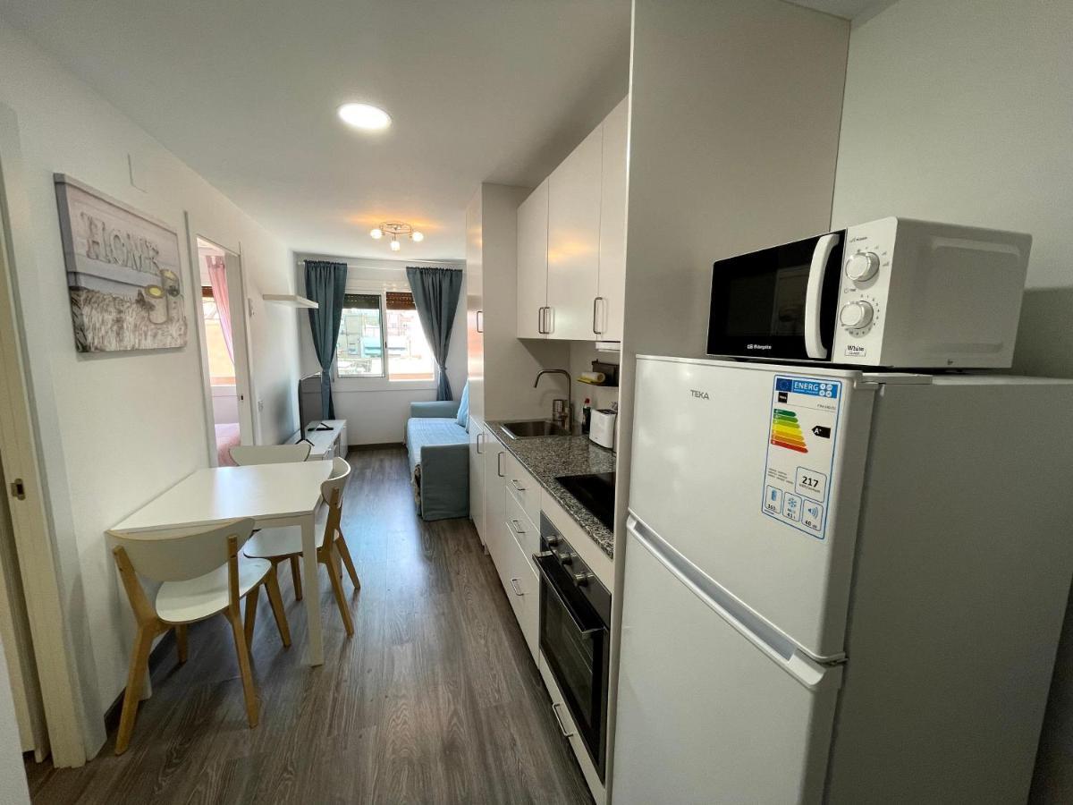Sant Adria Beach Apartment Wi-Fi Parking Free سان أدريان دي بيزوس المظهر الخارجي الصورة