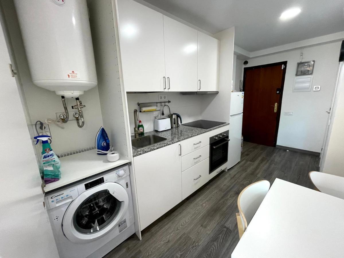 Sant Adria Beach Apartment Wi-Fi Parking Free سان أدريان دي بيزوس المظهر الخارجي الصورة